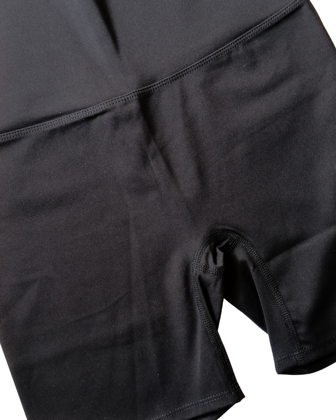 BLACK SHORT (40% off)