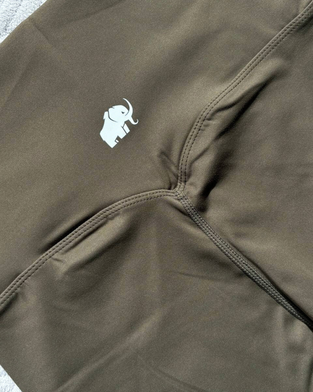 ARMY GREEN SHORT (40% off)